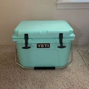 Yeti Roadie 20